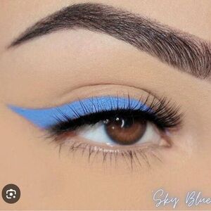 LA Colors Metallic liner